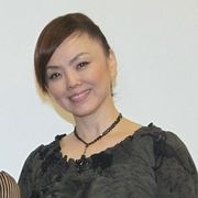 台風の影響で交通機関がマヒする中、松田美由紀ら舞台あいさつ敢行!「嵐を呼んですいません」