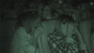 女子高生たちが暗闇で大絶叫する姿を暗視カメラで激撮！ドキュメントタッチで恐怖の悪魔ばらいを描く究極ホラー『ラスト・エクソシズム』女子高生鑑賞会