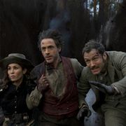 『シャーロック・ホームズ』続編、ホームズ像を覆す女装姿が必見の特報映像解禁!