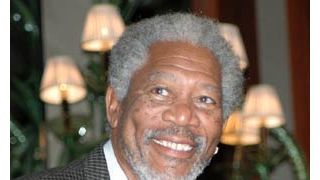 モーガン・フリーマン、オバマ大統領への反対運動を「人種差別が理由」と批判