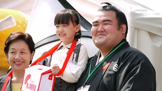 人気子役・芦田愛菜が浅草で募金の呼び掛け!「赤い羽根募金は地震のときに役立つとわかった」と復興への思いも