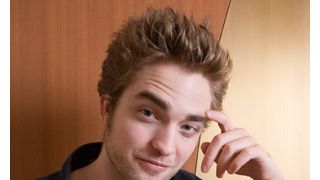 ロバート・パティンソン、グラマー誌が選ぶ最もセクシーな男に3年連続で1位