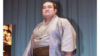 大関に昇進した琴奨菊関が映画イベント初登場!来る九州場所に向けて「海老蔵さんの気持ちでがんばります!」