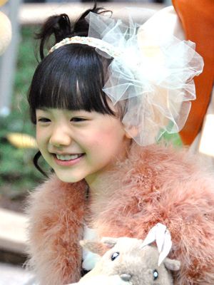 芦田愛菜 2年連続のグリーンカーペット かわいい の大歓声 第24回東京国際映画祭 シネマトゥデイ