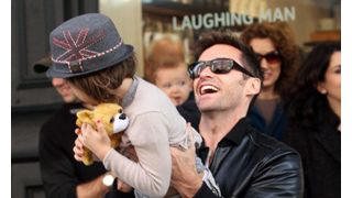 ヒュー・ジャックマン、チャリティのためニューヨークでコーヒー・ショップをオープン