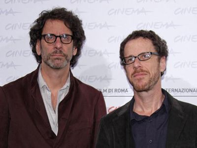 イーサン コーエン監督が執筆したコメディ舞台劇 ニューヨークで上演 シネマトゥデイ