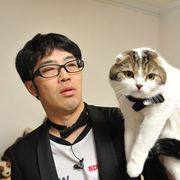 ドランクドラゴン鈴木はなぜ動物に嫌われるのか?キュートなネコたちとデートし原因を究明する新番組!