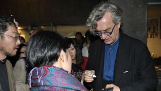 ヴィム・ヴェンダース監督、福島で無料上映 「どうしたら皆さんの助けになりますか?」に観客涙……