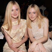 17歳ダコタ・ファニング、人生で一番動揺した瞬間を告白!「7歳の時に演技で10歳の男の子にキスしたとき」