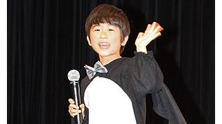 鈴木福のかわいさに劇団ひとり「息子がほしくなる」とメロメロ! キュートなペンギン姿で登場!