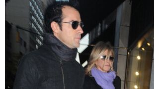 ジェニファー・アニストンとブラッド・ピットが映画館でニアミス