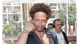 「CSI:科学捜査班」のゲイリー・ドゥーダン、元恋人が3年間の接近禁止令を取得