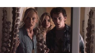 吸血鬼のルールを破る力技！コリン・ファレルのセクシーバンパイア大暴走の動画公開！