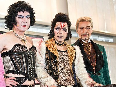 「これが究極の変態ロックミュージカル！」古田新太、ROLLY、藤木孝、3世代のフルターそろった『ロッキー・ホラー・ショー』