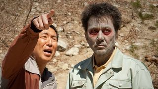 役所広司がゾンビに!小栗旬と共演『キツツキと雨』で初披露!!