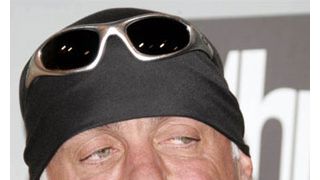 ハルク・ホーガンがゲイ!? 本人は全否定「わけがわからない」