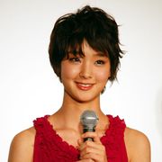 剛力彩芽、「クリスマスは私がサンタになってプレゼントをあげたい!」と満開の笑顔で男性ファンを魅了!