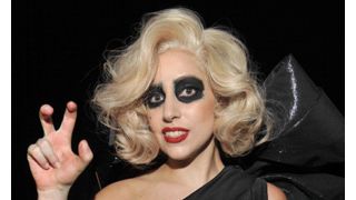 レディー・ガガ、2011年最も稼いだ女性アーティストのトップに！-米フォーブス誌