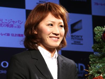 なでしこジャパン美人fw 丸山 髪の毛バッサリでイメチェン 非常にステキ と佐々木監督が太鼓判 シネマトゥデイ