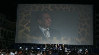 松本人志がほれた、世界最大の野外スクリーンが沖縄国際映画祭に登場！上映作品を募集開始！