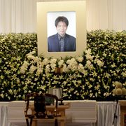森田芳光監督の通夜、松山ケンイチ、役所広司、鈴木京香ら700人が参列 木枯らしの中でしめやかにお別れ