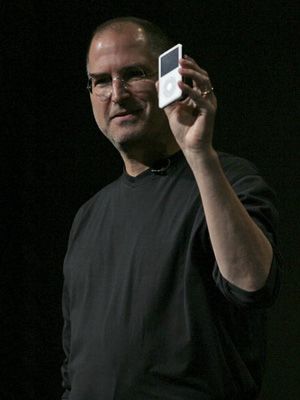 スティーブ・ジョブズ氏、グラミー賞特別功労賞を受賞！iPodをはじめとする音楽業界への貢献が認められる！