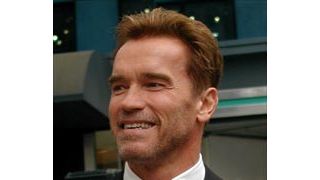 シュワちゃん、クリスマスは離婚手続き中の妻と子どもたちと一緒に過ごす