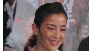 男装姿が話題の宮沢りえ、世界の蜷川を翻弄!「観ている人がものすごいものを見ちゃったという舞台になれば」