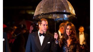 スピルバーグ監督の新作『戦火の馬』のプレミアに英ウィリアム王子とキャサリン妃が出席