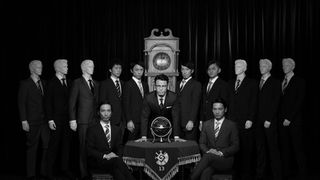 須藤元気が率いるパフォーマンス集団WORLD ORDER、ライブ好評につき追加公演が決定! トリッキーなダンスで観客を圧倒!