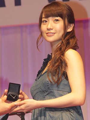 AKB48大島優子、前田敦子に続いて日本ジュエリーベストドレッサー賞に!!「もっと輝きたい」と決意表明！