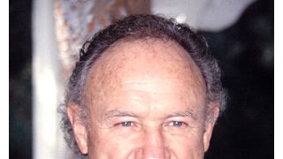 ジーン・ハックマン、フロリダでサイクリング中に車に接触されヘリで病院へ