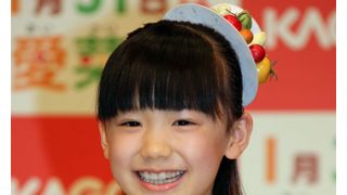 芦田愛菜、キュートな野菜ファッションで登場!「もろきゅうが好き」と渋い好みを明かす!