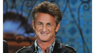 パパラッチにはキレやすいショーン・ペン　バーテンダーにくってかかった客を静める