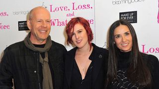 ブルース・ウィリス、体調不良の元妻デミ・ムーアを気遣う… 「何か手助けできないか」