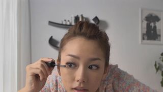 桐谷美玲がすっぴんで登場し自らメイク!キリタニ流メイク術の過程を追うスペシャル動画公開!