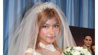 ローラ、現在彼氏選びに悩み中!?　 ウエディングドレス姿で結婚観披露！