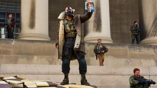 これは映画における革命だ!『ダークナイト』続編、悪役ベインの最新ビジュアルが解禁!