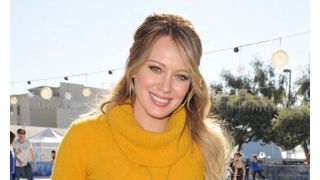 ヒラリー・ダフの愛犬 けいれんを起こして脳手術を受ける