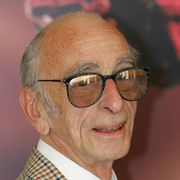 映画『チャーリーとチョコレート工場』でチャーリーの祖父を演じたデヴィッド・ケリーが82歳で死去