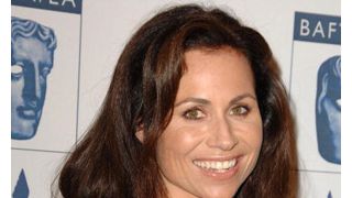 ミニー・ドライヴァー、これまで語らなかった赤ちゃんの父親が脚本家であることを明かす
