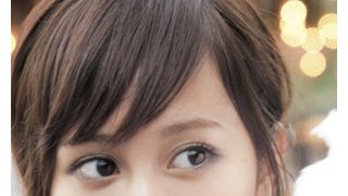 前田敦子、パリでお尻をチラリ！二十歳の最新写真集が発売！