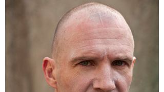 レイフ・ファインズに電話インタビュー!監督について学んだのはスピルバーグから!