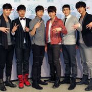 野獣アイドル・2PM、日本初のレギュラー番組は「ハングル語講座」!語学上達のポイントは「愛」!?