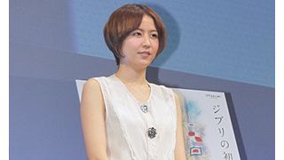 長澤まさみ、初恋の思い出告白に大テレ! 春らしいノースリーブに花柄ミニスカ姿で登場!