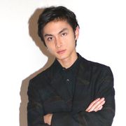 高良健吾、ドストエフスキーの名作文学「罪と罰」現代日本版の実写ドラマで罪を犯す主人公に!