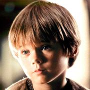 『スター・ウォーズ』アナキン役のジェイク・ロイド「学校生活は生き地獄」俳優の第一線から退いた理由はいじめ