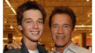 シュワちゃんの18歳の息子パトリック・シュワルツェネッガーがスキー事故で病院へ