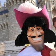 ピーター・パンとフック船長がライバルになった経緯を描く映画が始動!