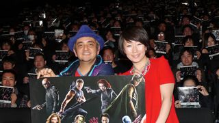 『アベンジャーズ』人気、日本に上陸!スペシャル前売り券を求めて約600人のファンが集結!世界初となる3D版の予告編に大興奮